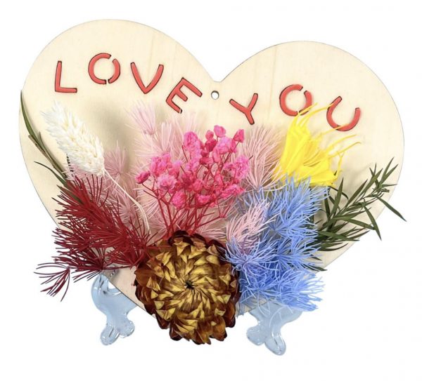 Dried flower love decoration